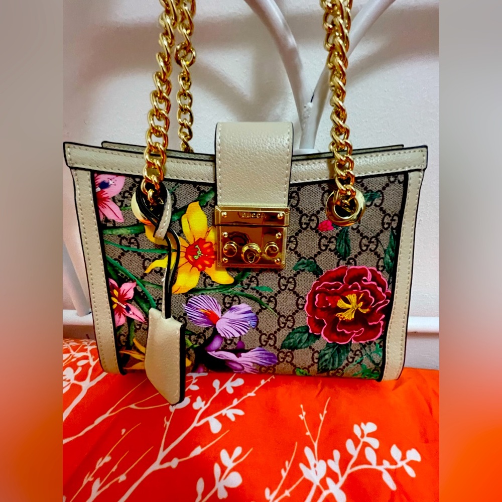 Beautiful Floral Monogram G Bag